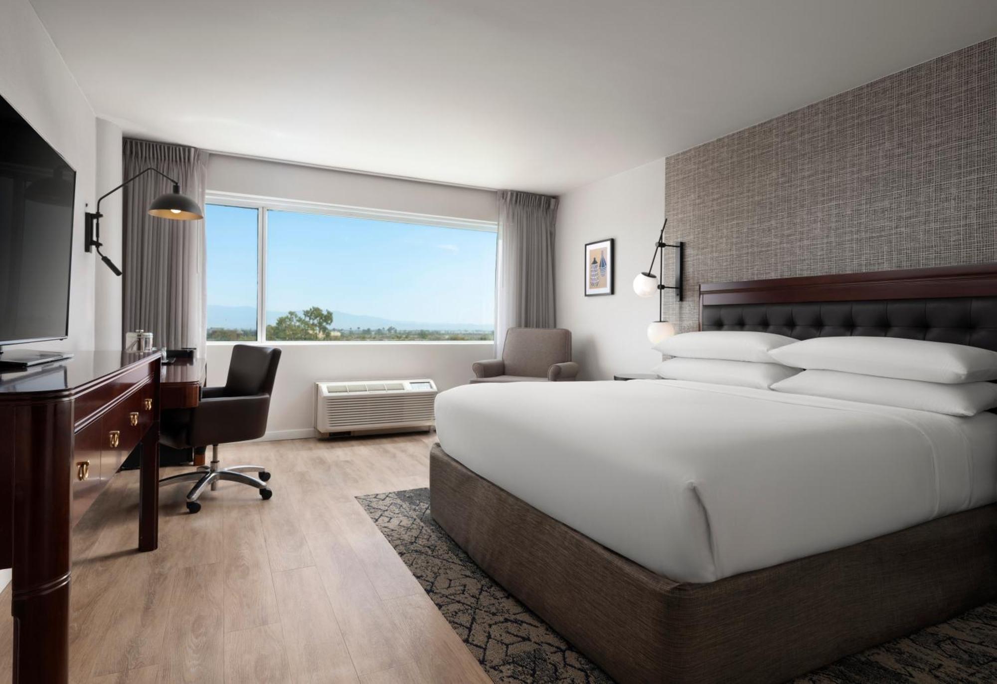 Sheraton Ontario Airport Hotel Екстер'єр фото